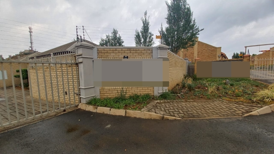 3 Bedroom Property for Sale in Langenhovenpark Free State